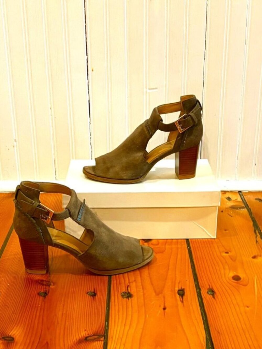 Jack Rogers Gray Taupe Suede Peep Toe Open Booties, size 7